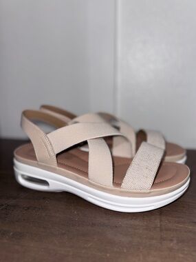 NWOT Tan platform sandals